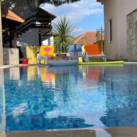 טיווט Apartments Villa-G Lustica מראה חיצוני תמונה