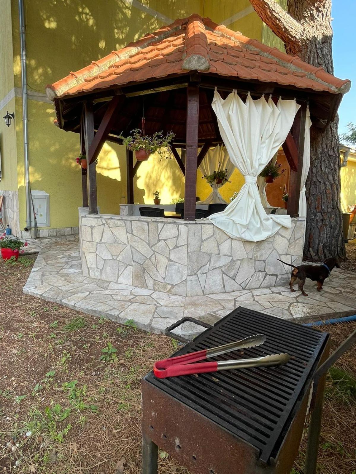 טיווט Apartments Villa-G Lustica מראה חיצוני תמונה