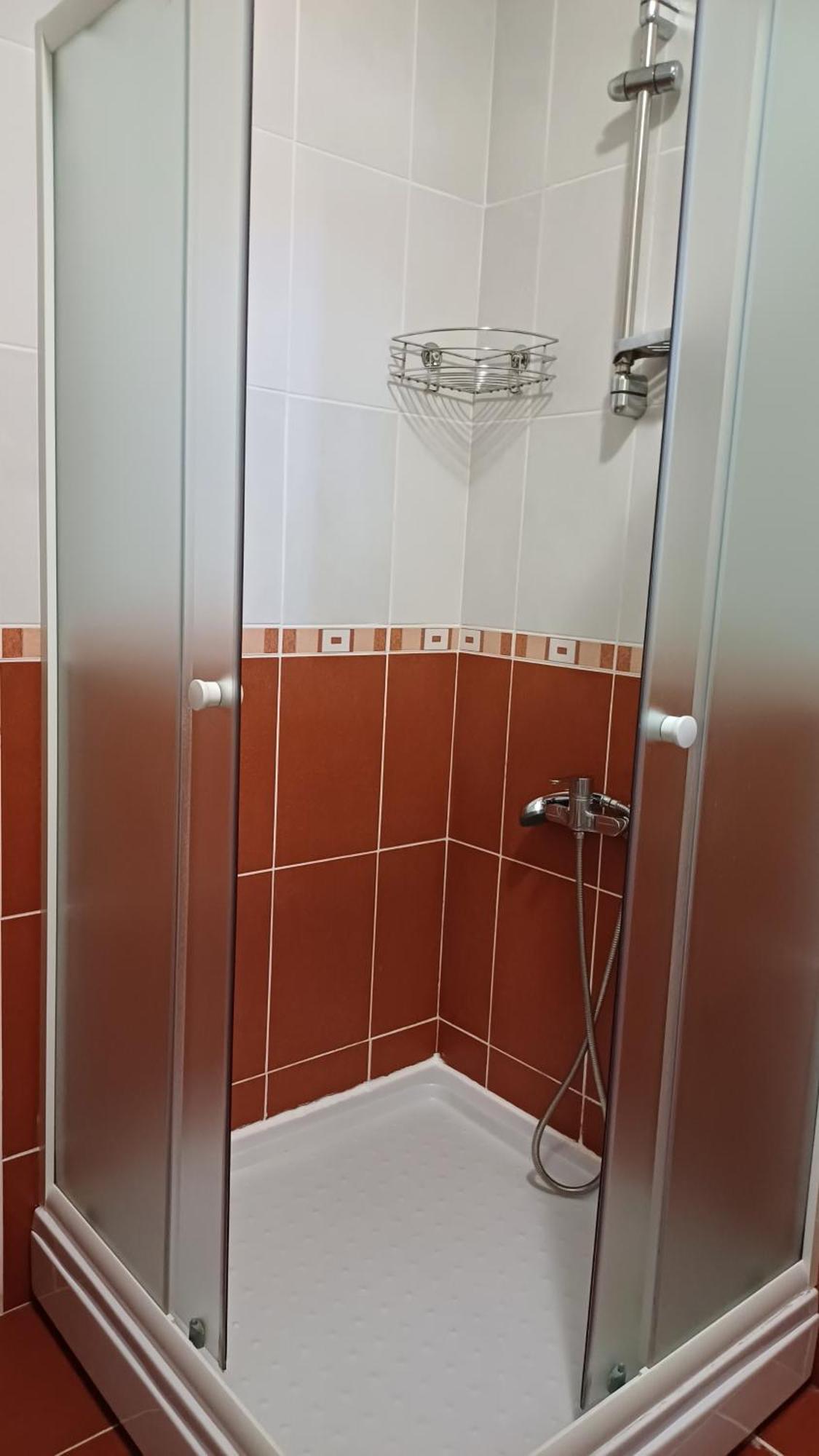 טיווט Apartments Villa-G Lustica מראה חיצוני תמונה