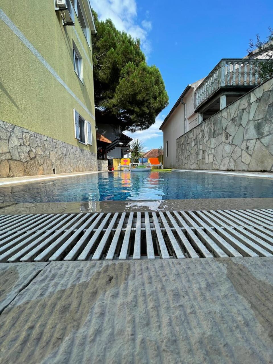 טיווט Apartments Villa-G Lustica מראה חיצוני תמונה